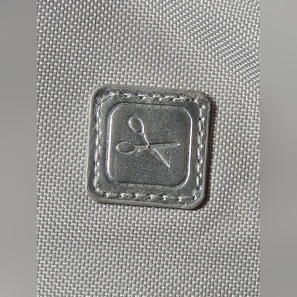 Stylish Gray Tote Bag With Strap & Handles - Picture 3 of 9